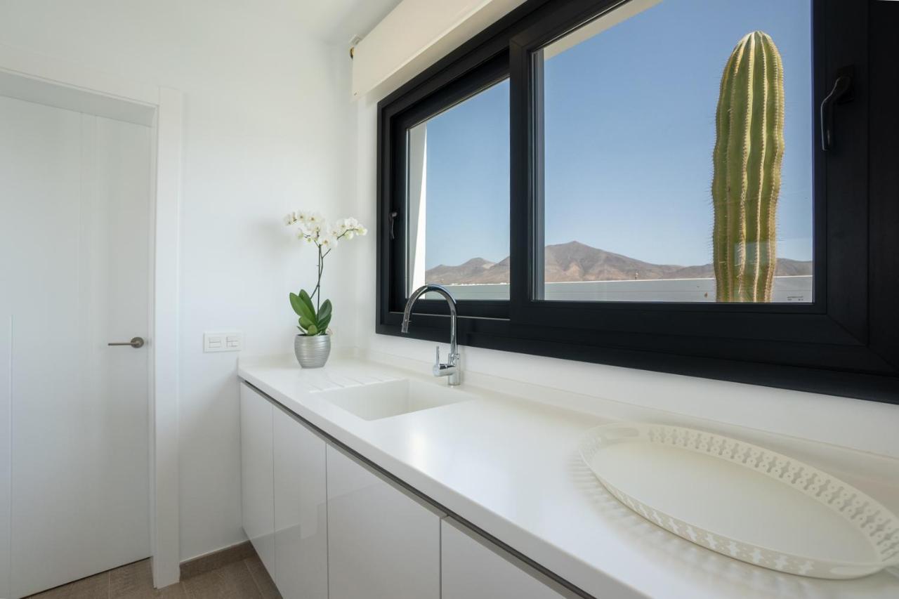 Sea Breeze Villas Lapa And Claca Playa Blanca  Exterior photo