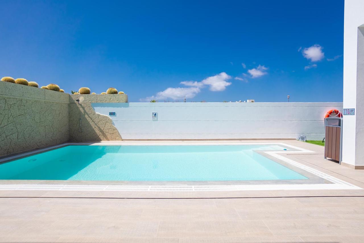 Sea Breeze Villas Lapa And Claca Playa Blanca  Exterior photo