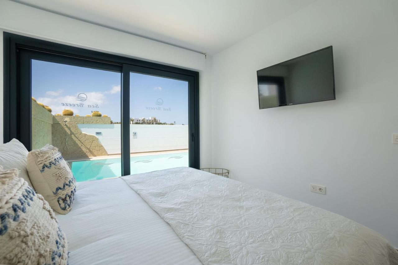 Sea Breeze Villas Lapa And Claca Playa Blanca  Exterior photo