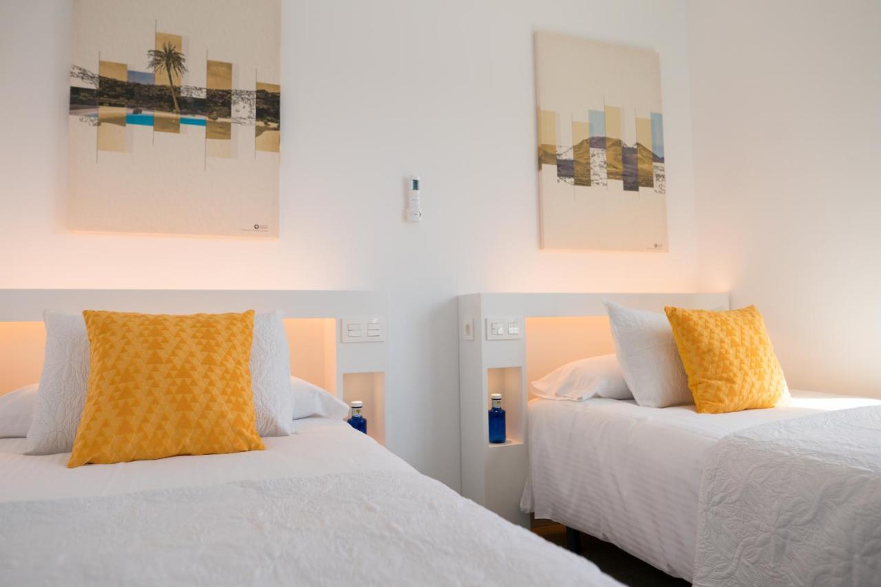 Sea Breeze Villas Lapa And Claca Playa Blanca  Exterior photo