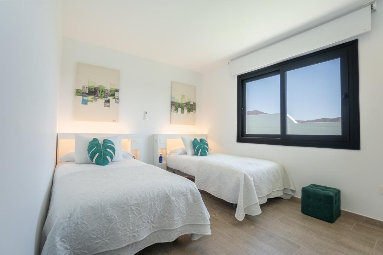Sea Breeze Villas Lapa And Claca Playa Blanca  Exterior photo